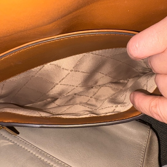 Michael Kors Woman's Messenger Bag in Brown and Tan - Picture 3 of 5